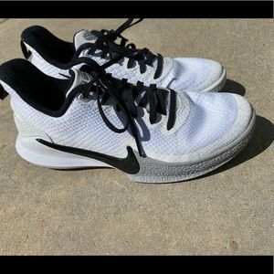 Nike Mamba Focus Court Shoes